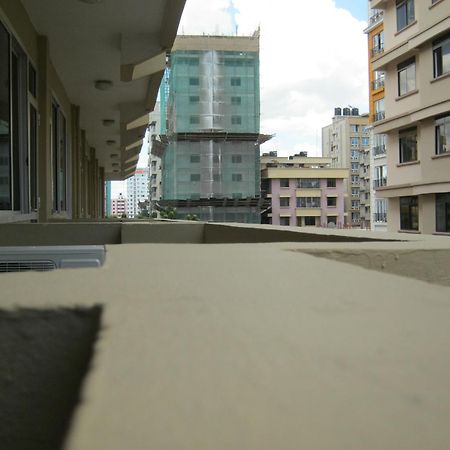 Iris Hotel Dar Es Salaam Exterior foto